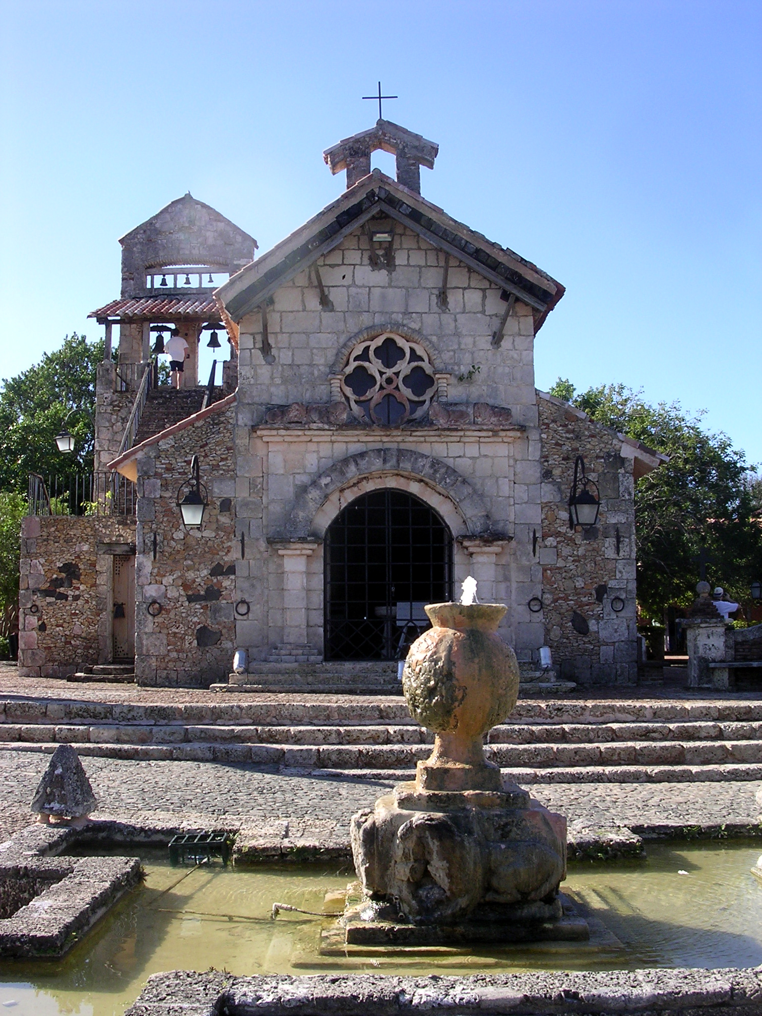 Iglesia San Estanislao Altos de Chavón bodas